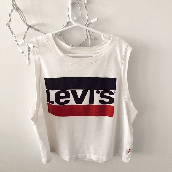 Levis Muscle Tank - Picture 2 of 3